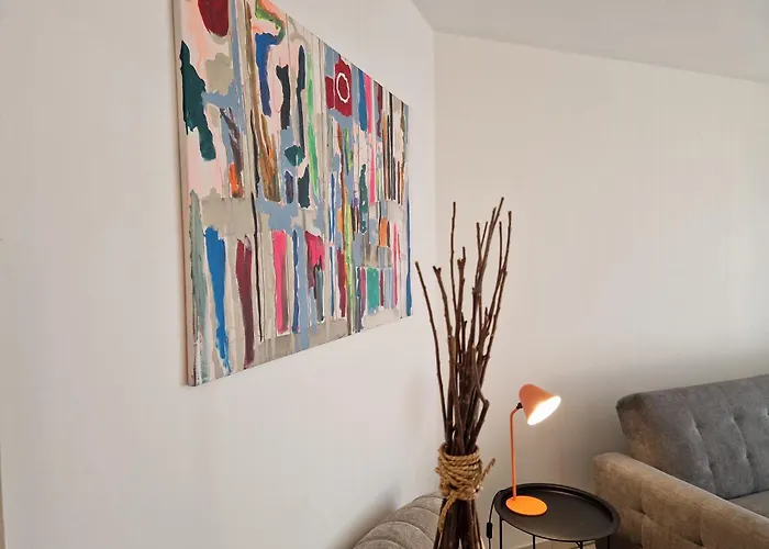 Cozy Apartment: Design Superior Zentral - Küche - Balkon *